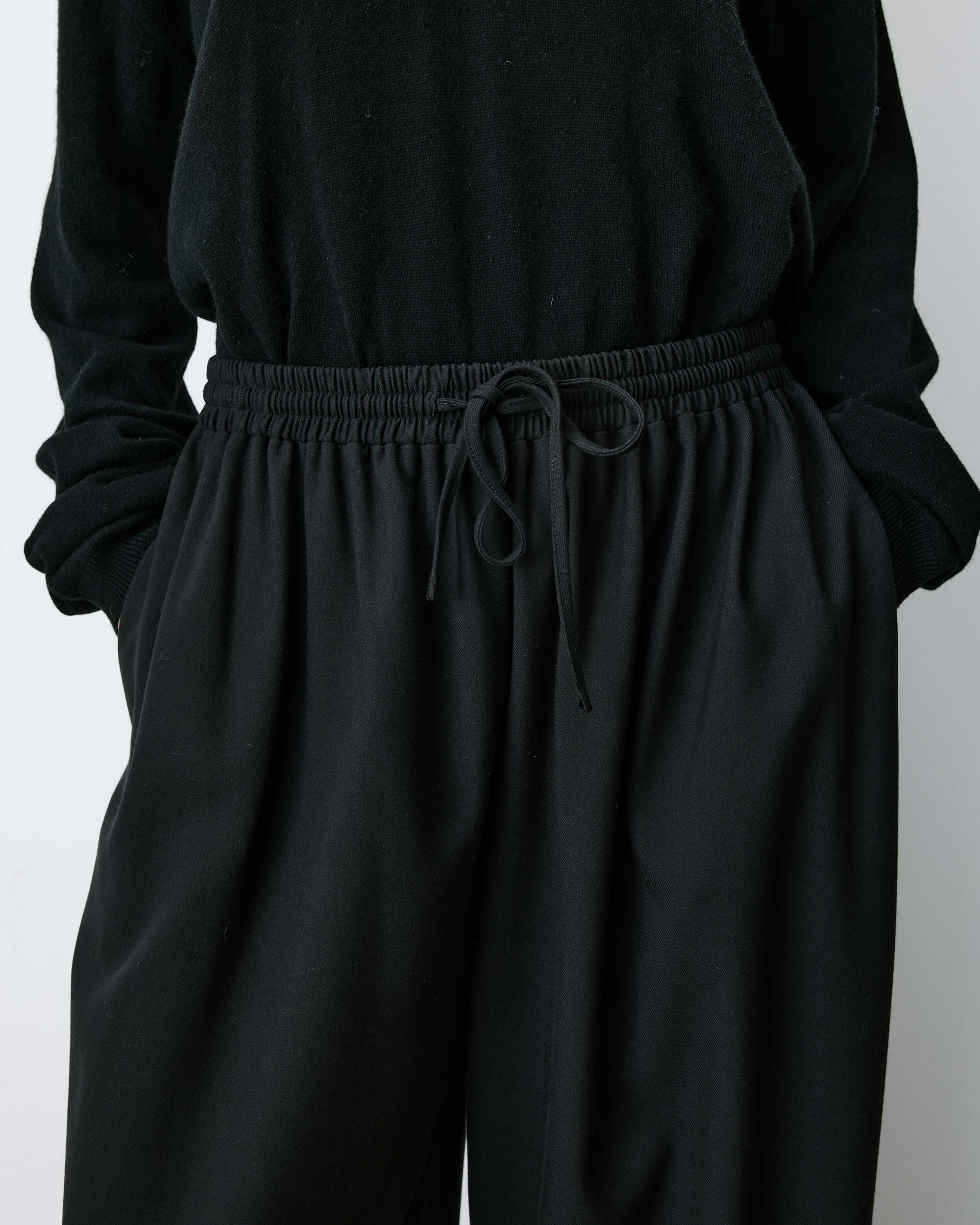 black balloon pant