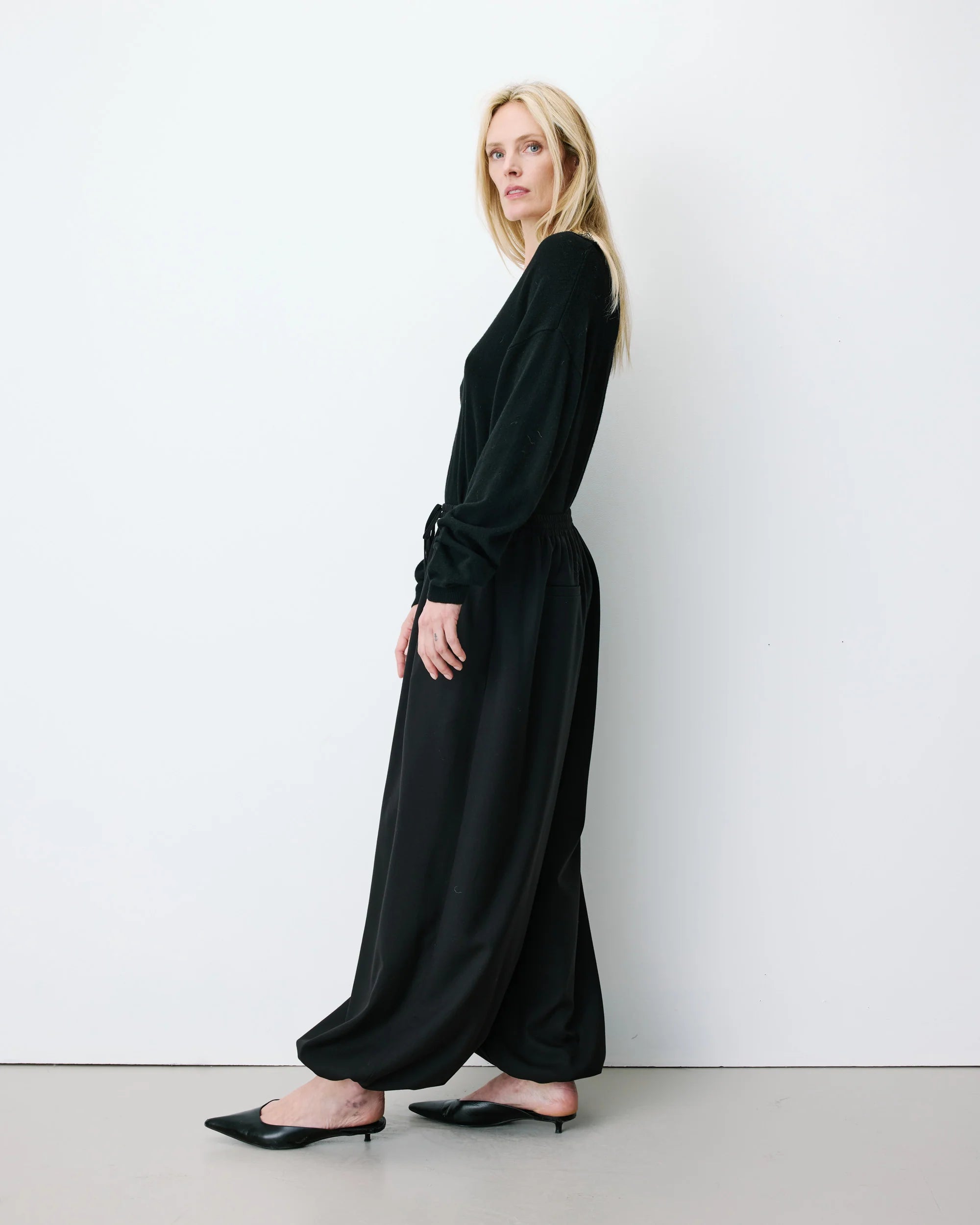 black balloon pant