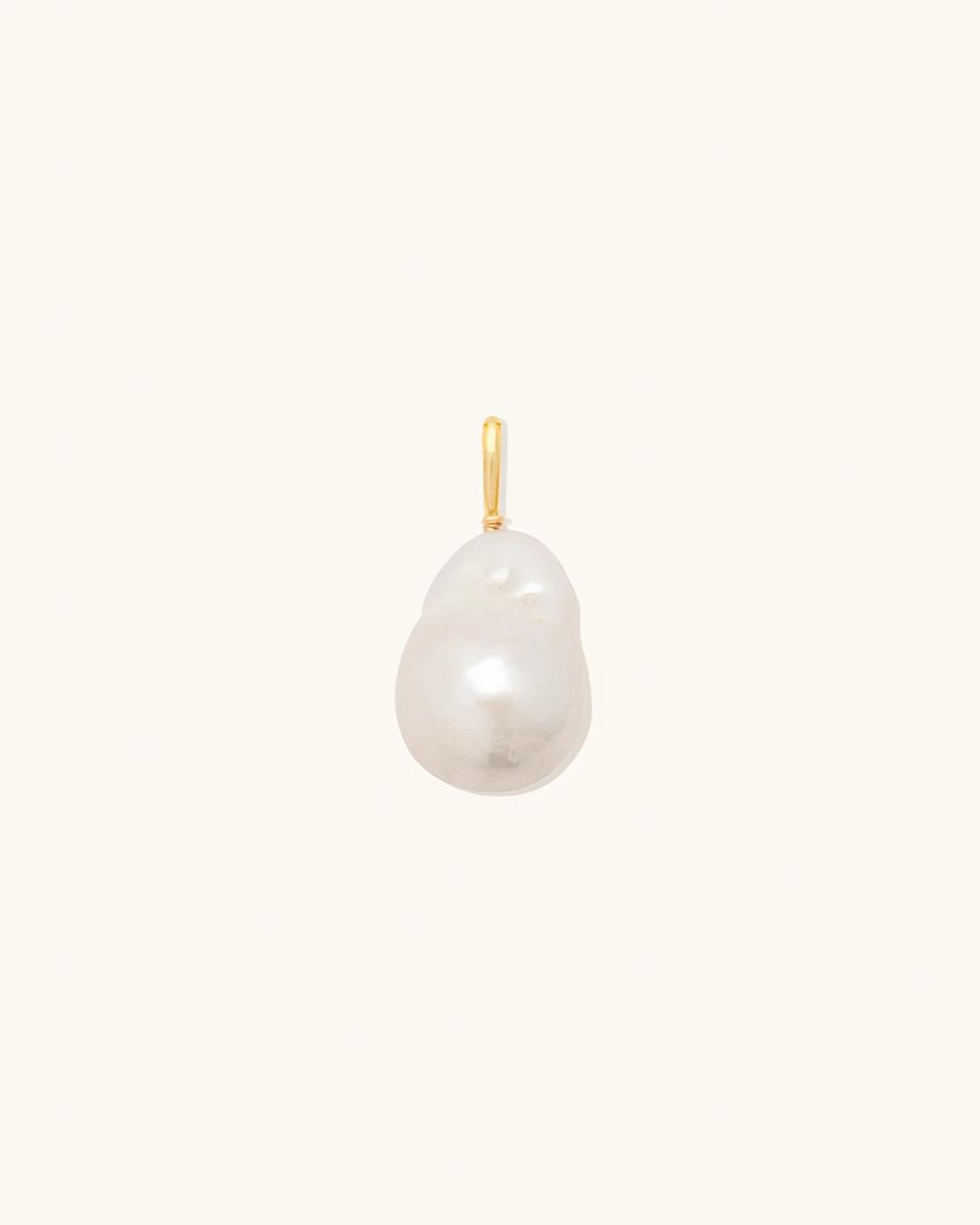 freshwater pearl pendant