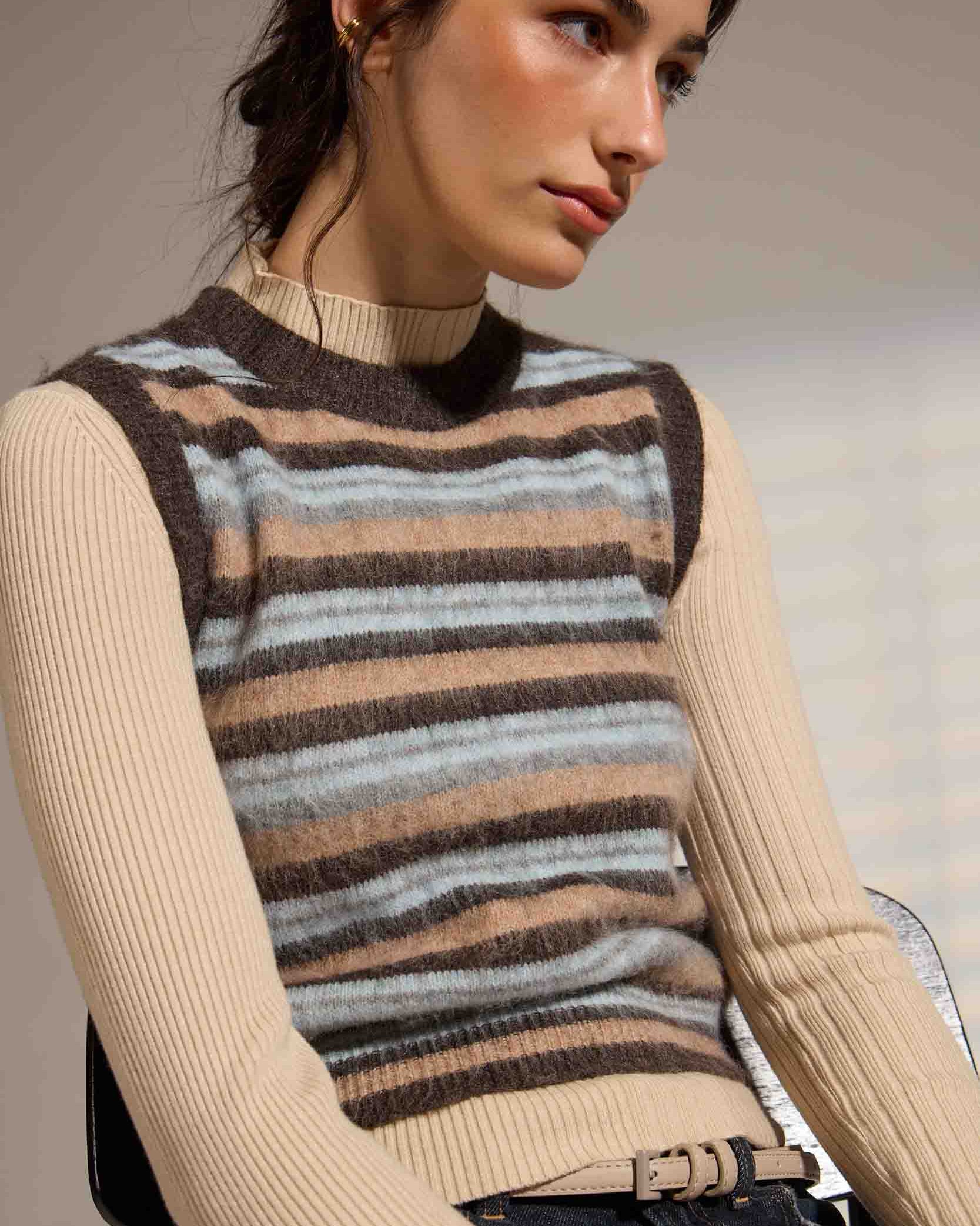 striped sleeveless vest in brown, blue and tan