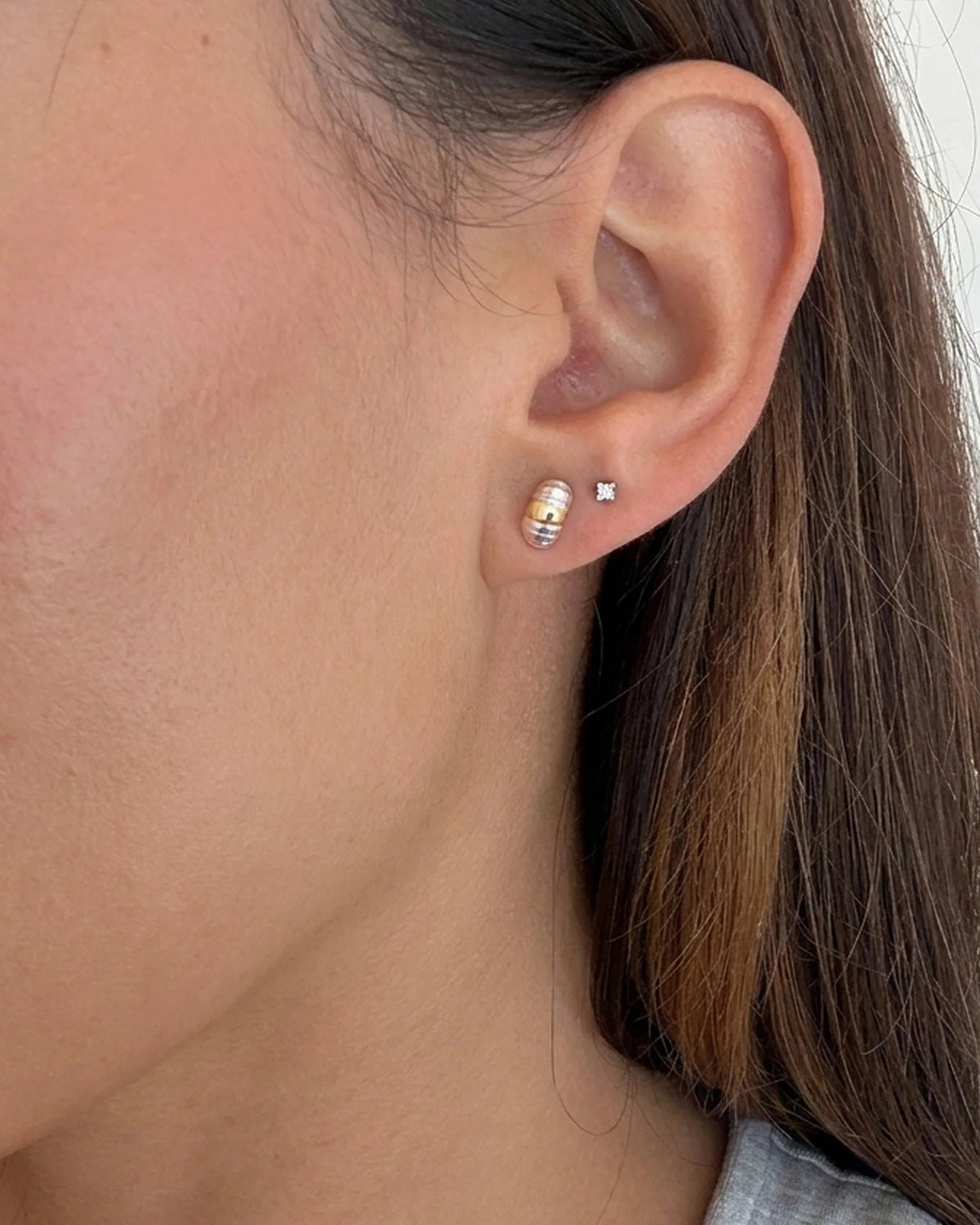 micro earring in silver and gold