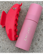 red claw clip with strawberry in the corner