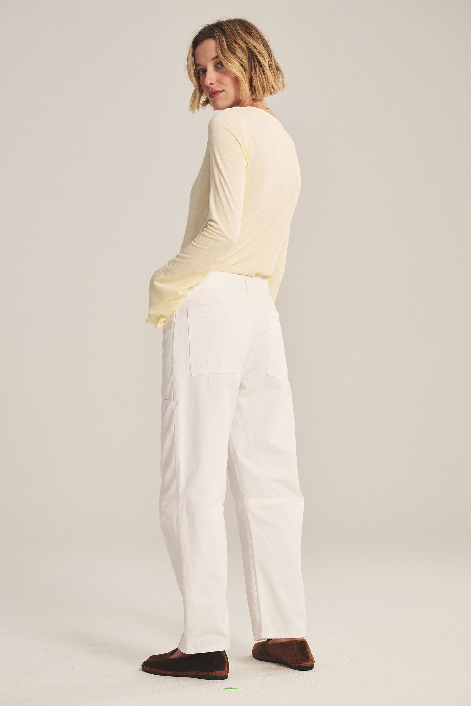 off white tapered pant