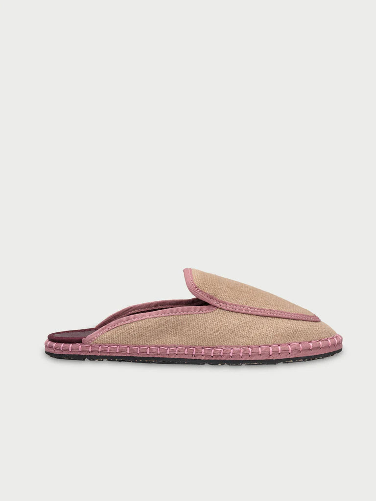 beige slip in linen flat with a pink piping