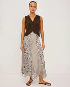 knit vest in brown