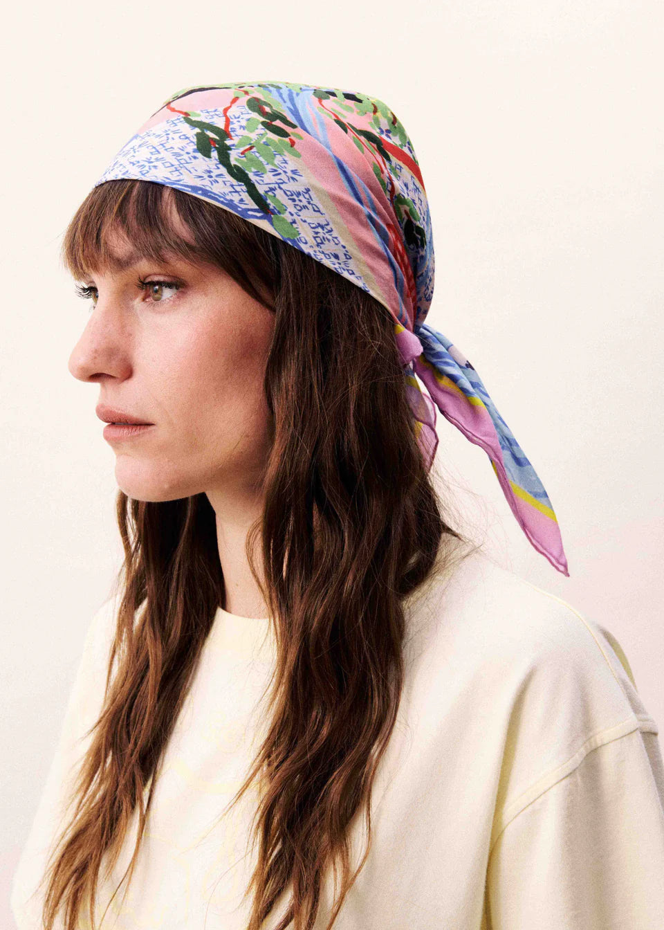 neck scarf with a waterfront design