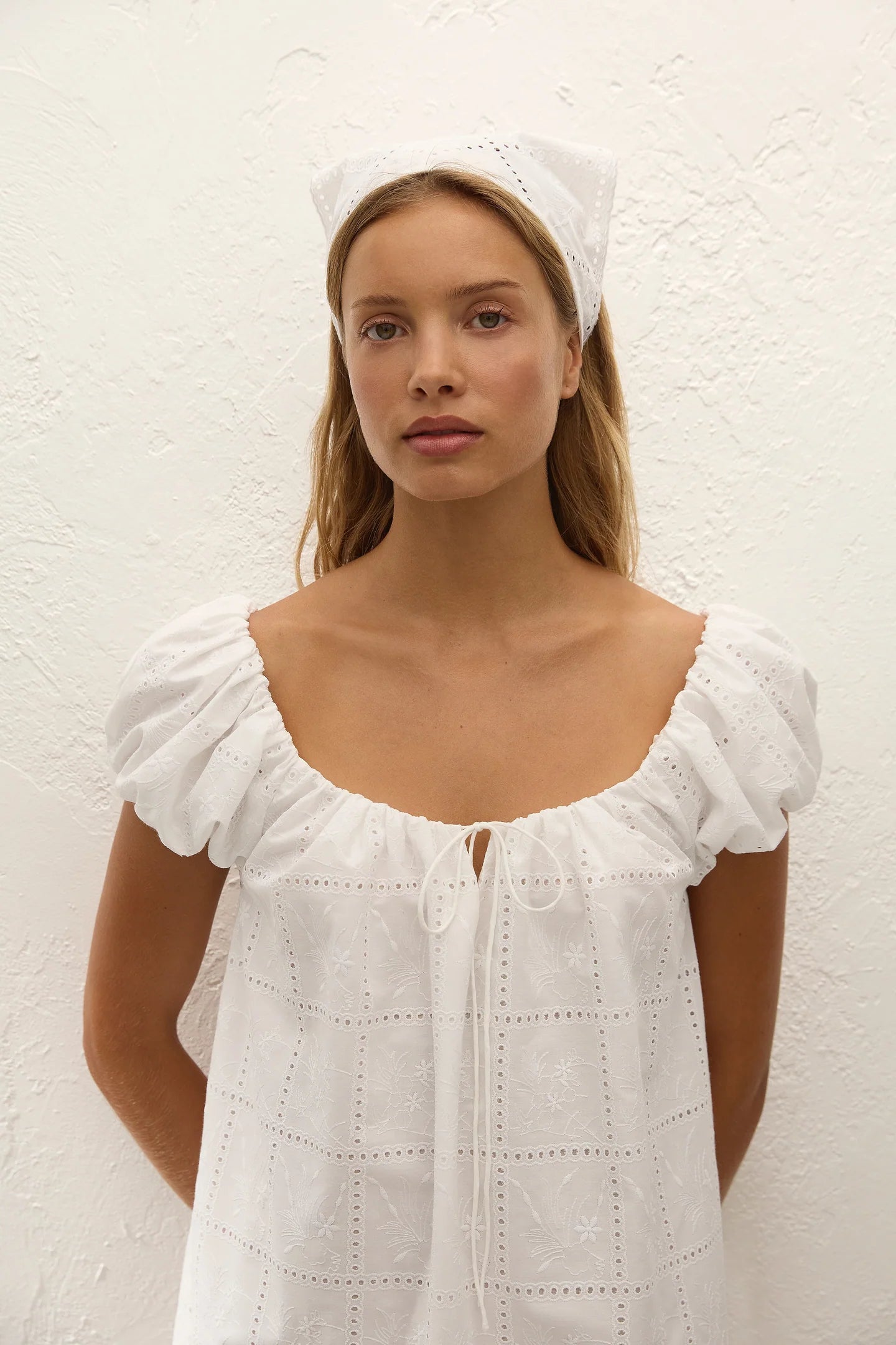 white eyelet headtie