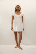 white eyelet headtie