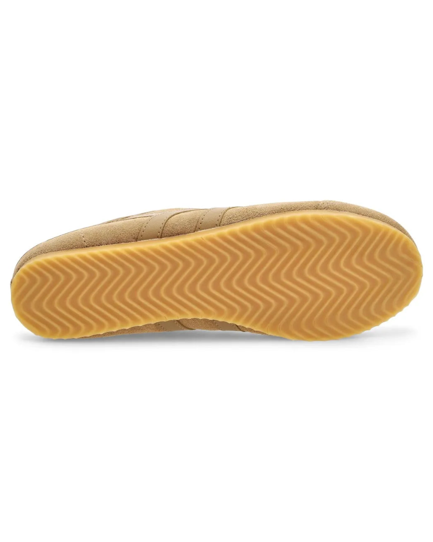 slip on light brown sneaker