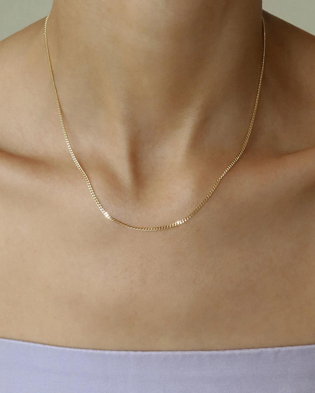 curb chain necklace in gold