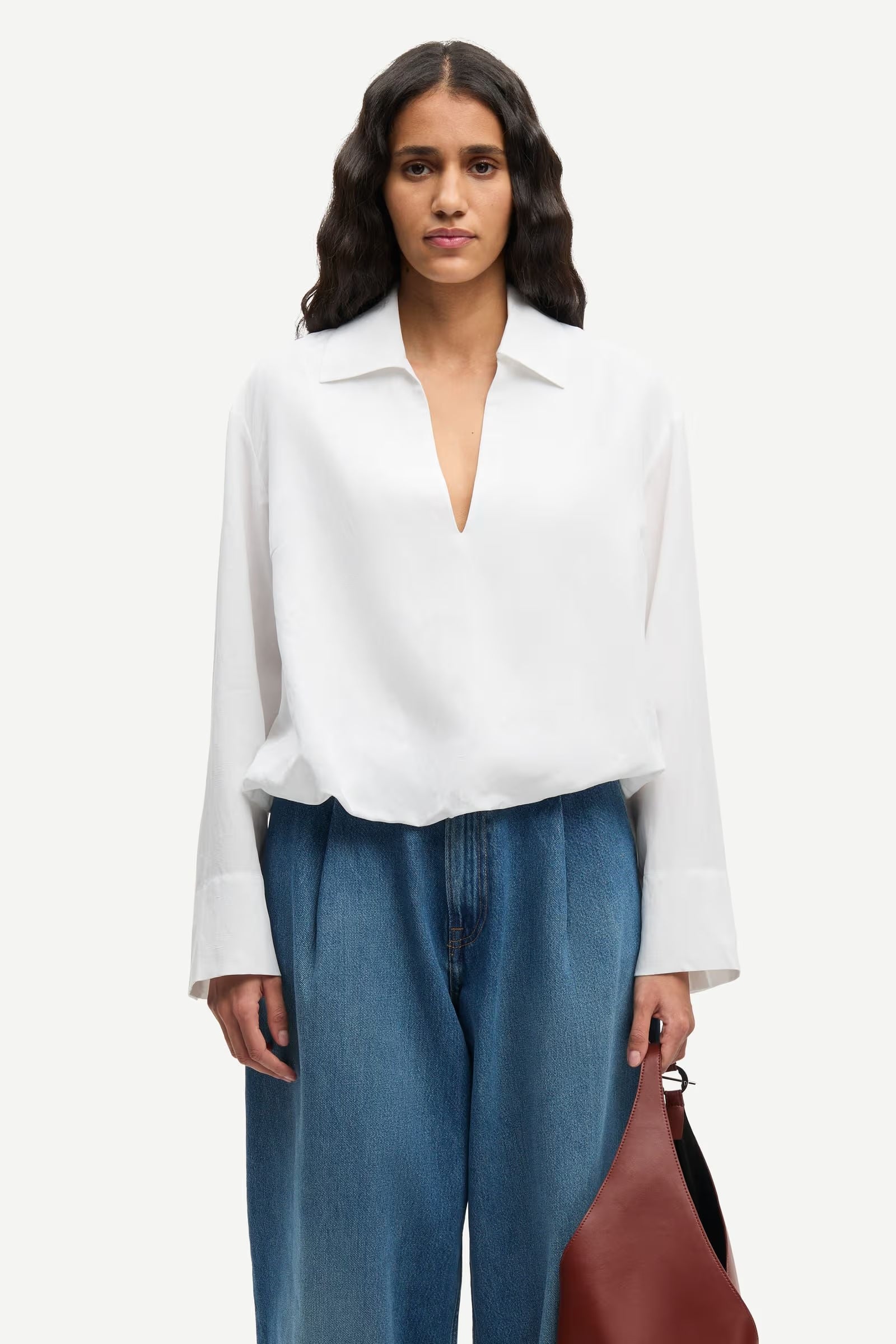 cropped collar v-neck blouse 