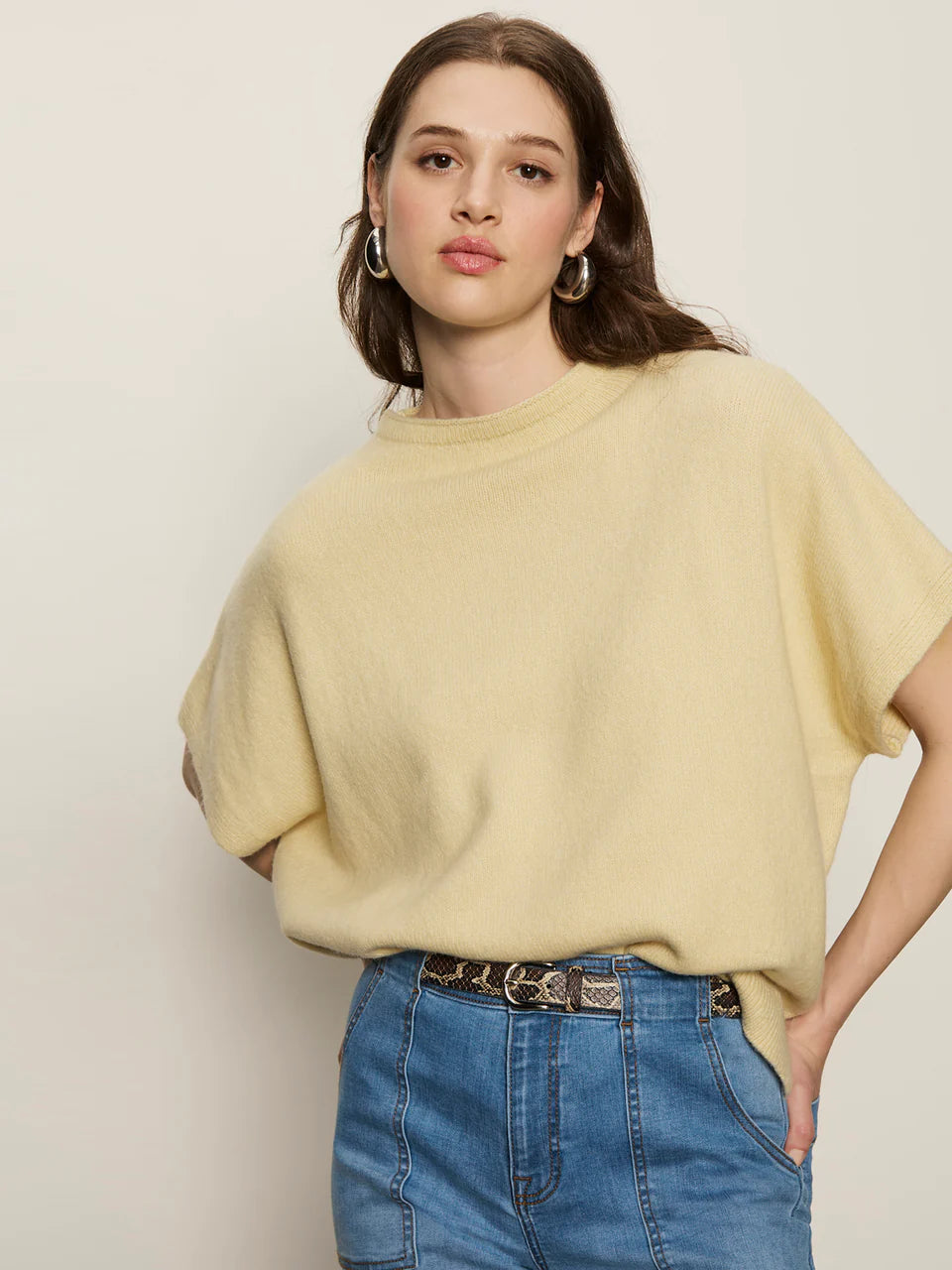 yellow/cream sort sleeve sweater top