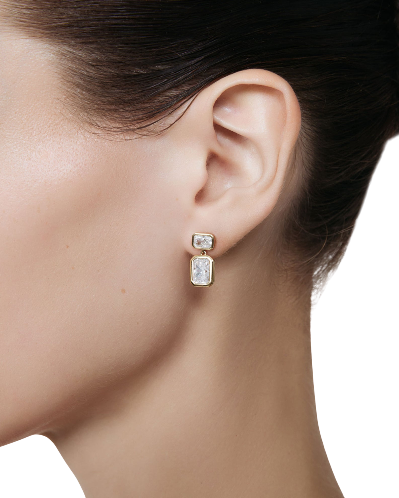 gold drop earring with diamond