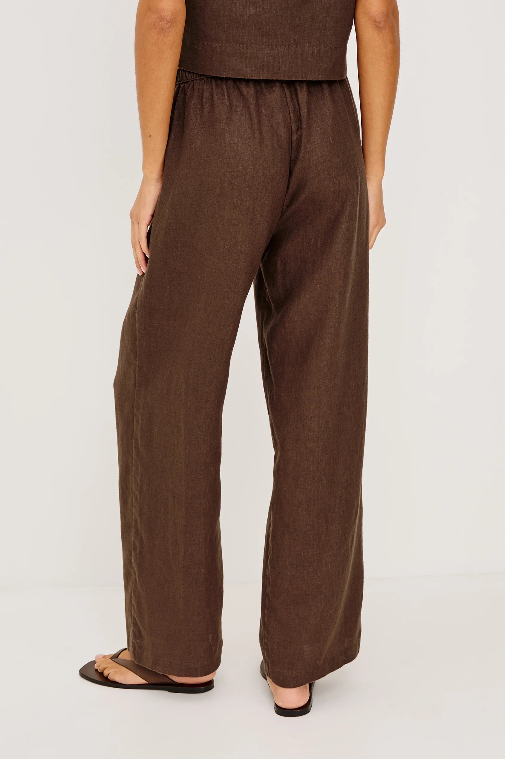 wide leg pant with a drawstring