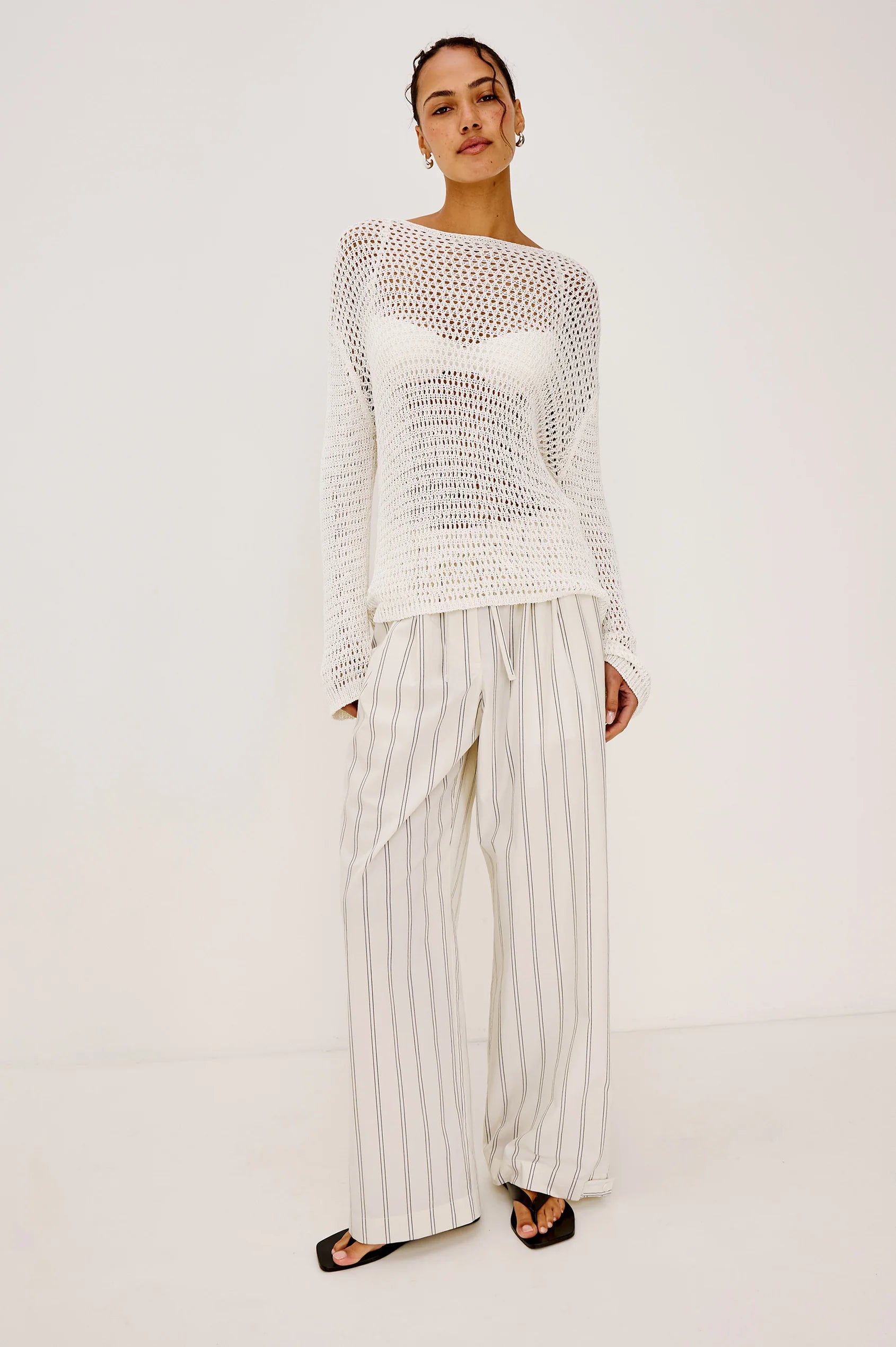 white knit long sleeve sweater