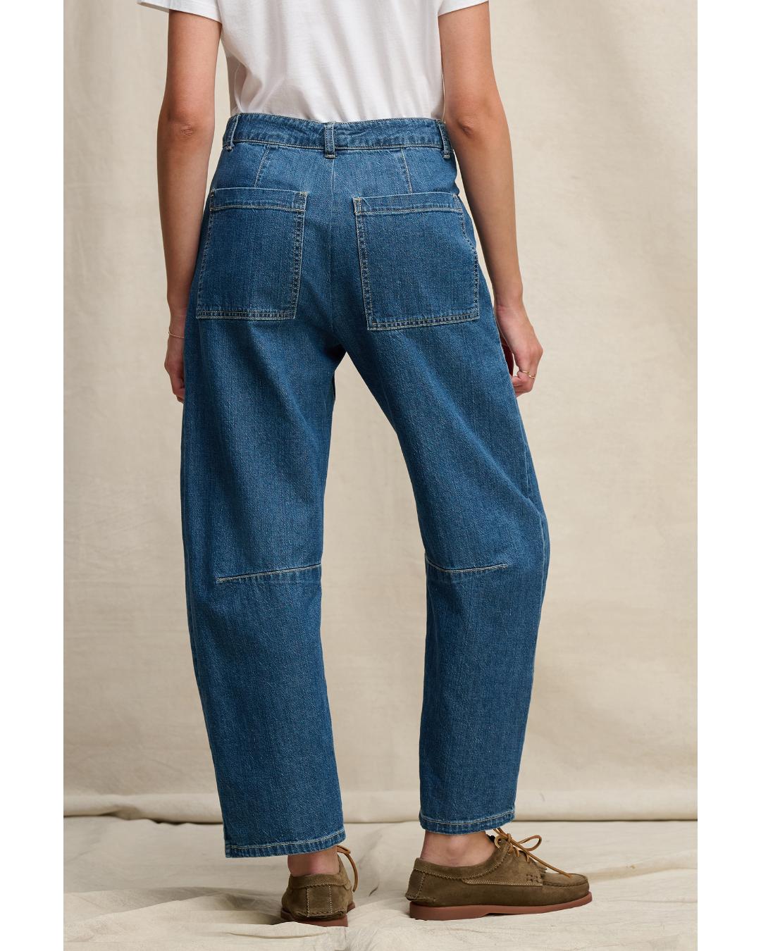 blue jeans with a barrel leg