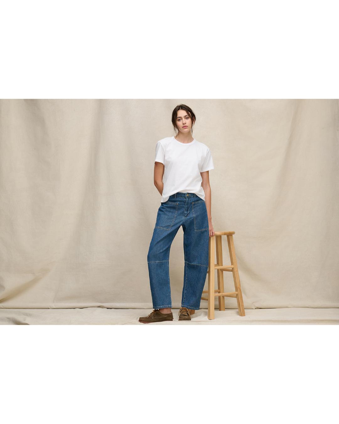 blue jeans with a barrel leg