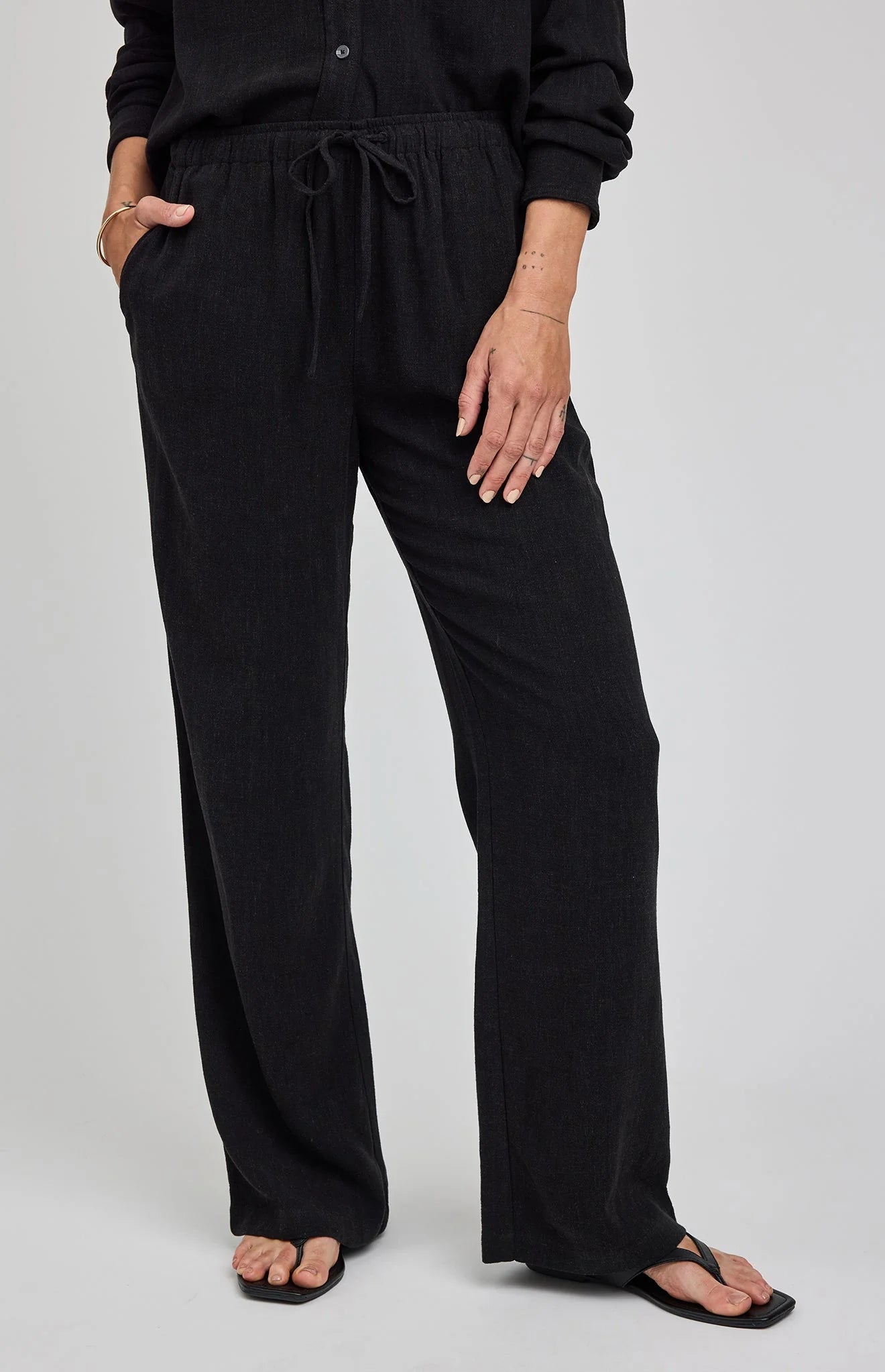 wide leg linen pant in black