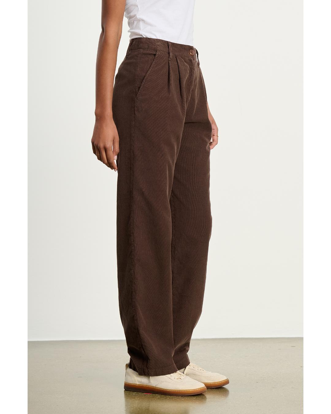 brown corduroy pant