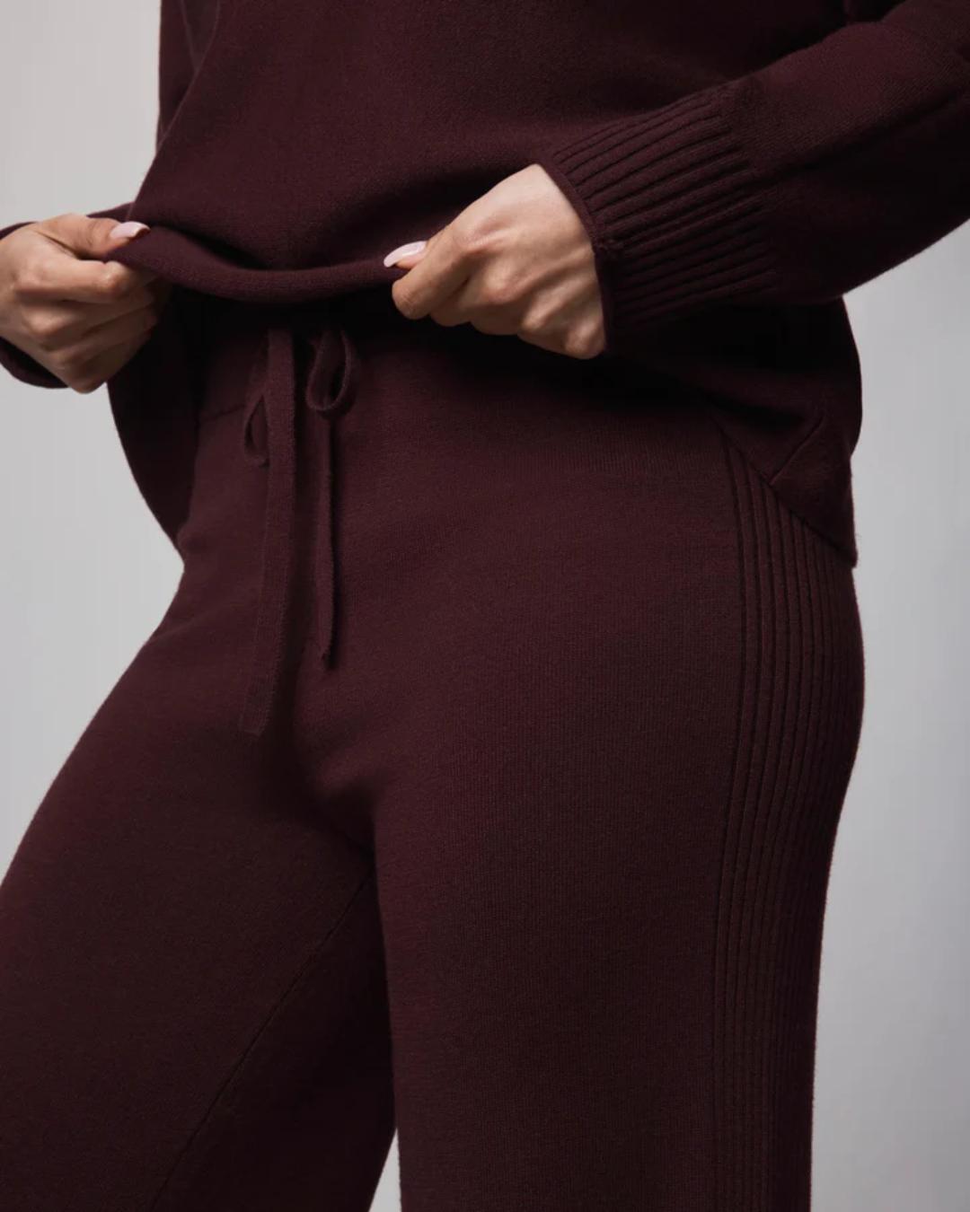 wide leg ribbed sweatpant in dark red
