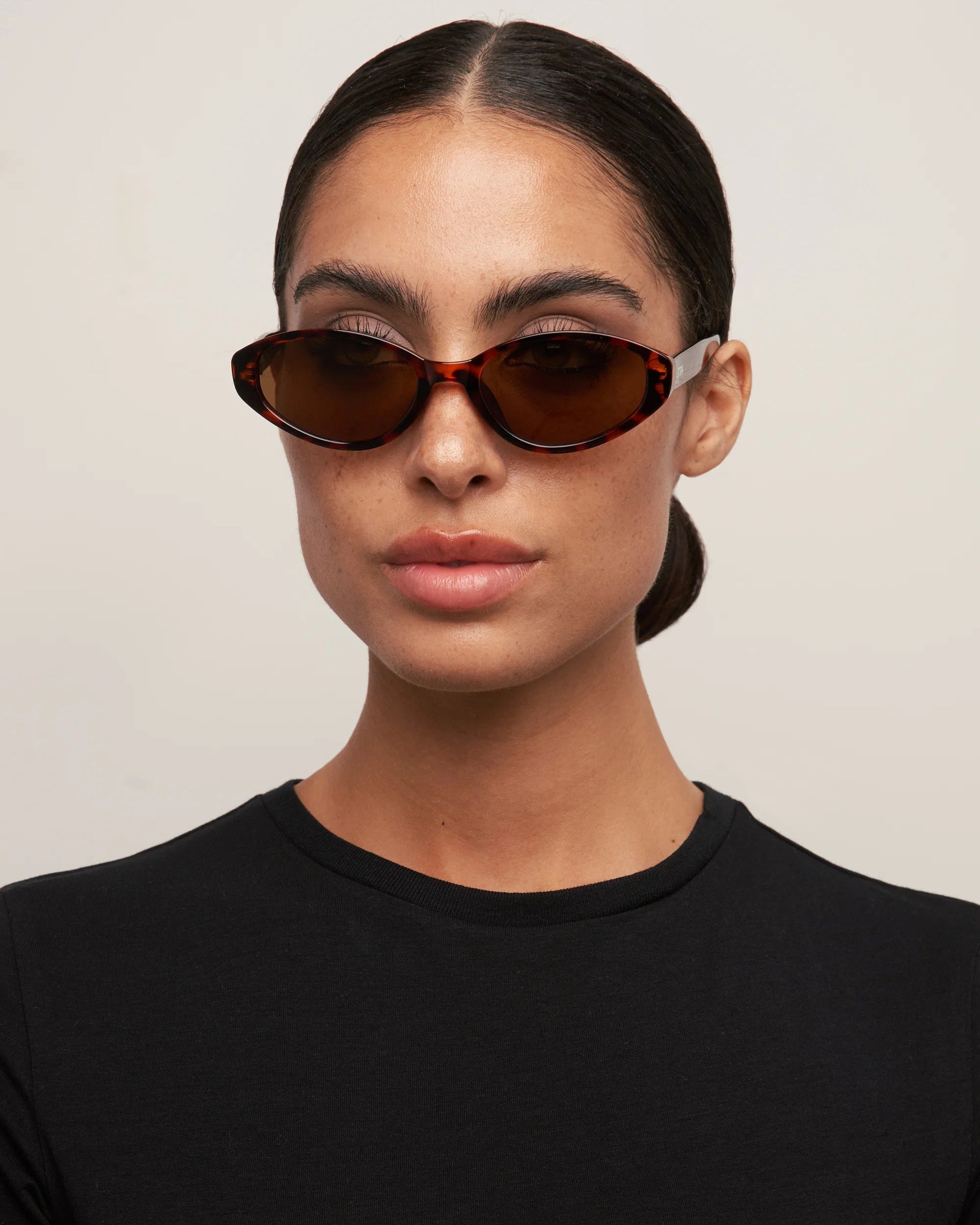 brown sunglasses with tortoise frame