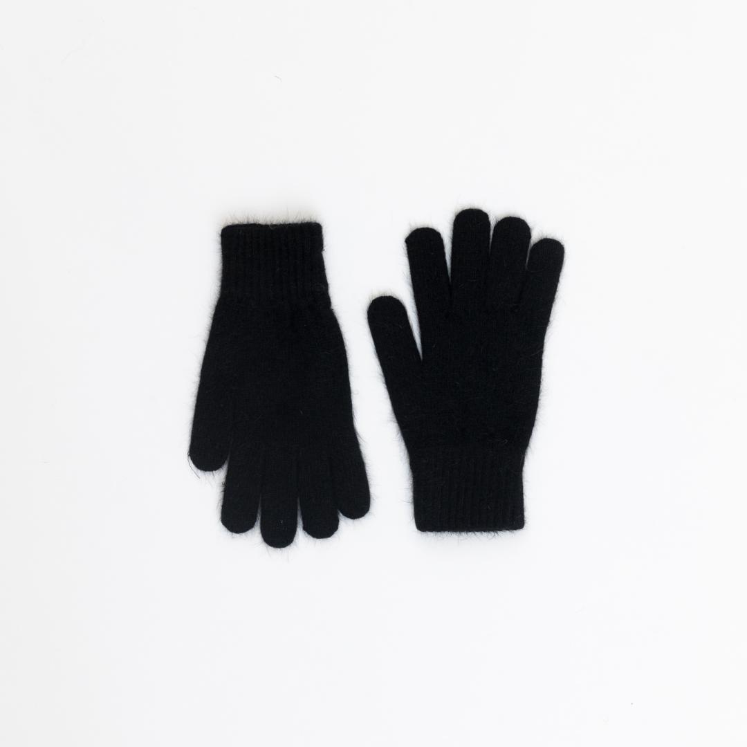 black knit gloves