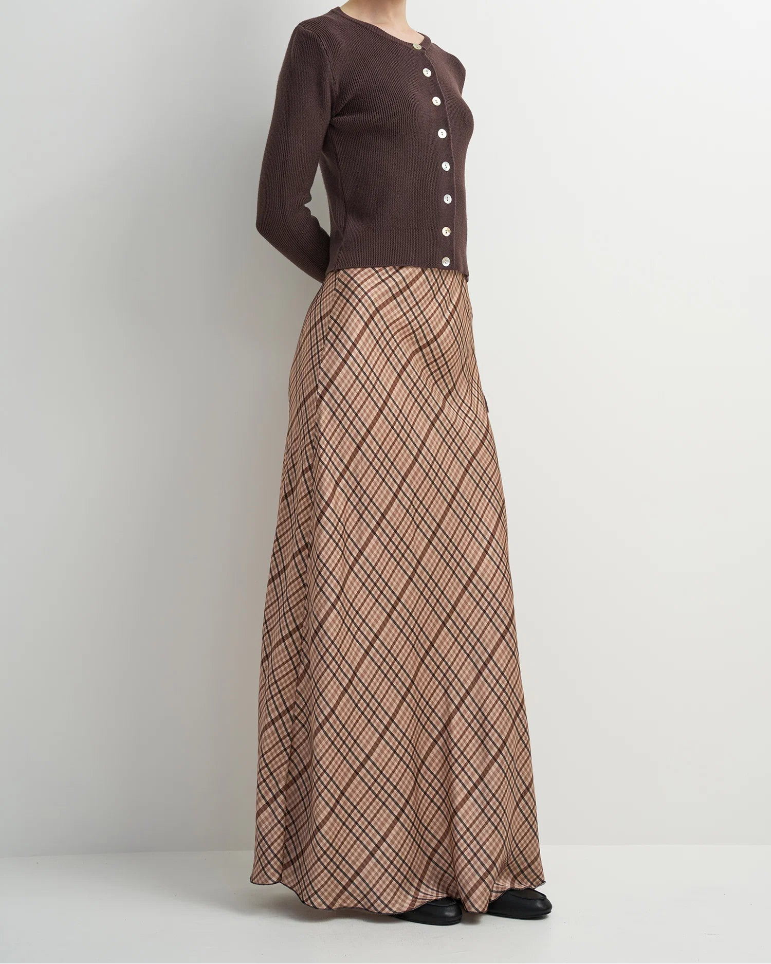maxi plaid skirt in beige