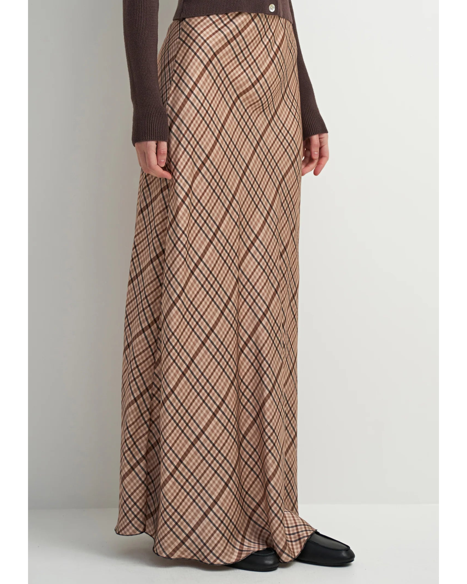 maxi plaid skirt in beige