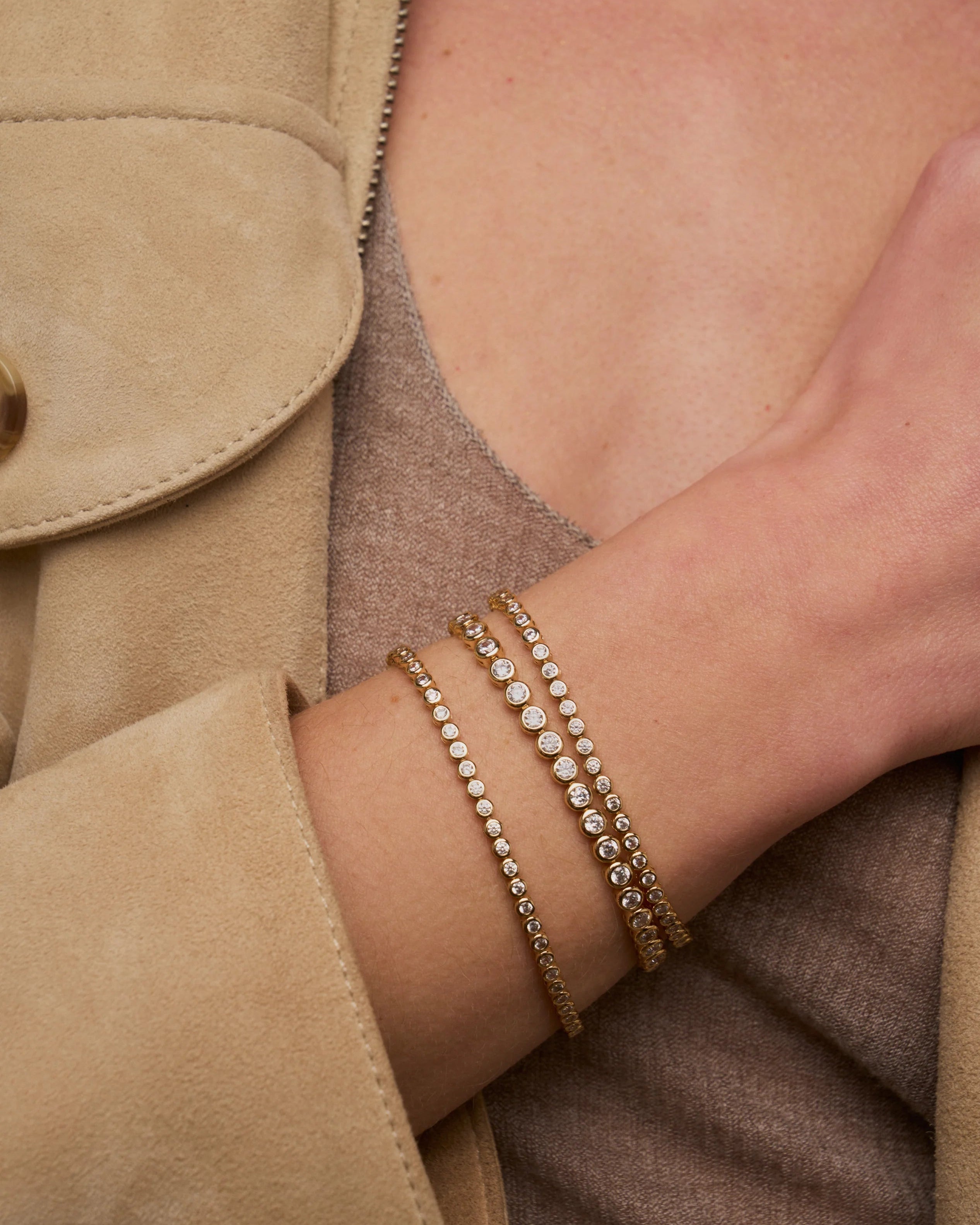gold round diamond tennis bracelet