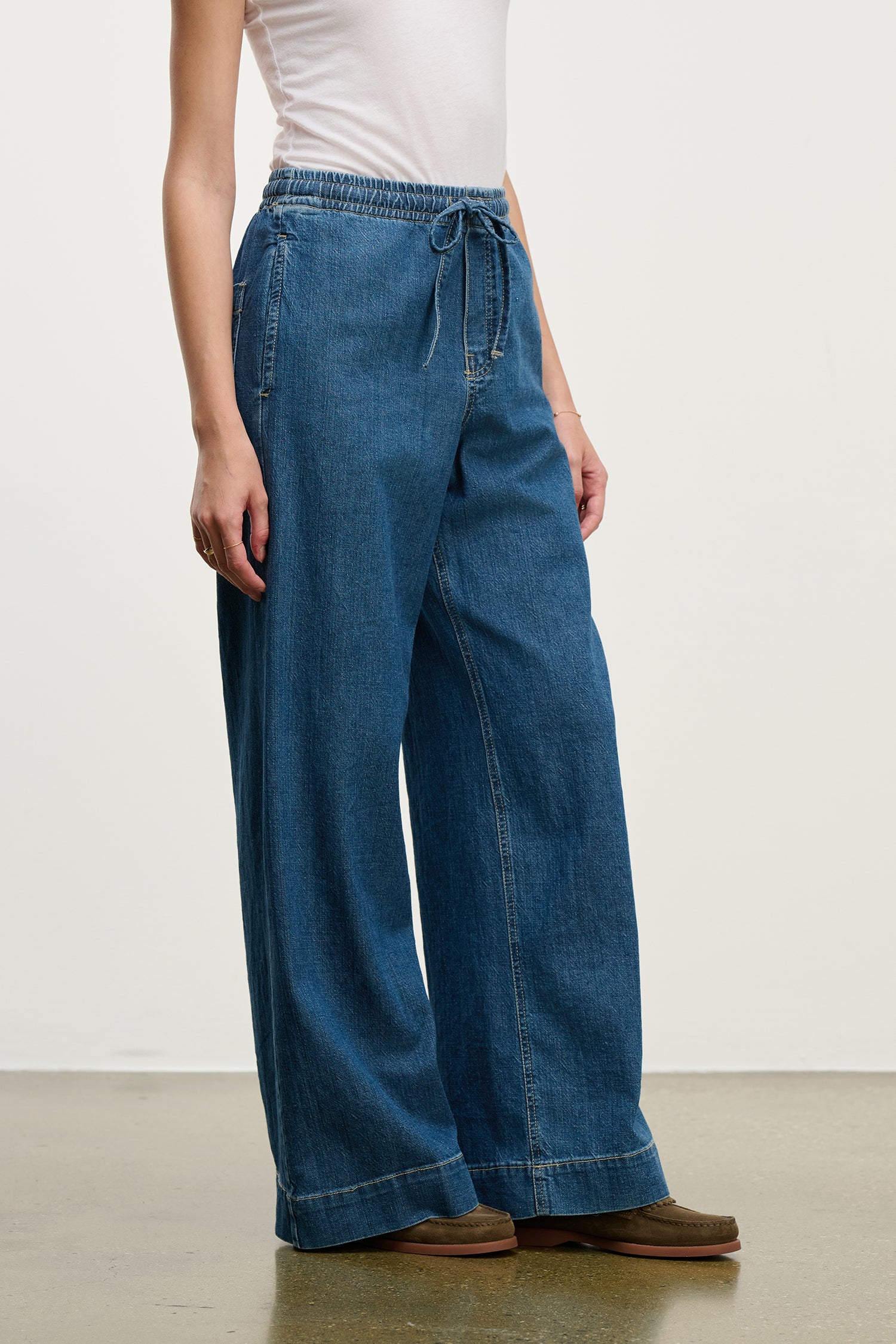 blue wide leg jeans with elastic waist