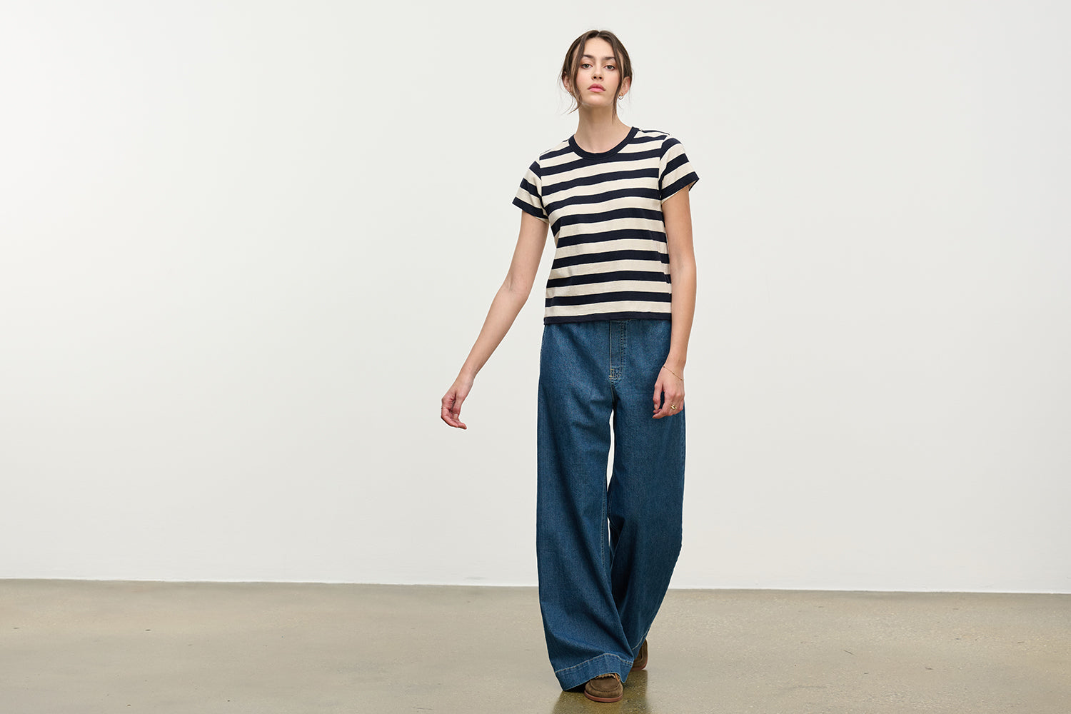 blue wide leg jeans with elastic waist