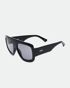 oversized black aviator sunglasses