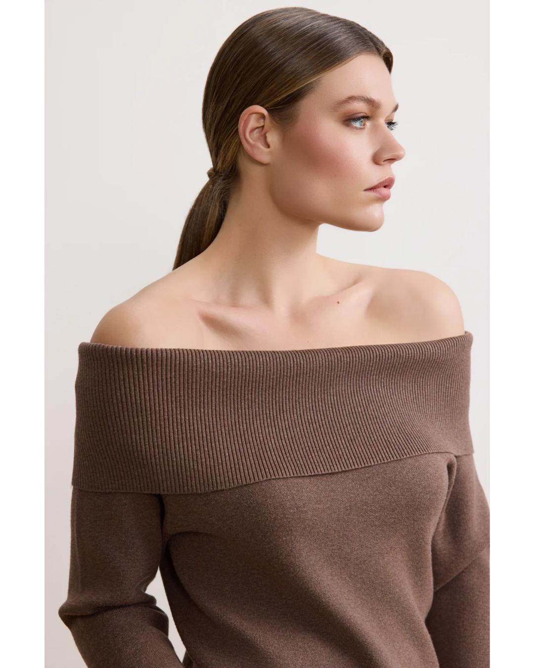 off shoulder sweater in brown