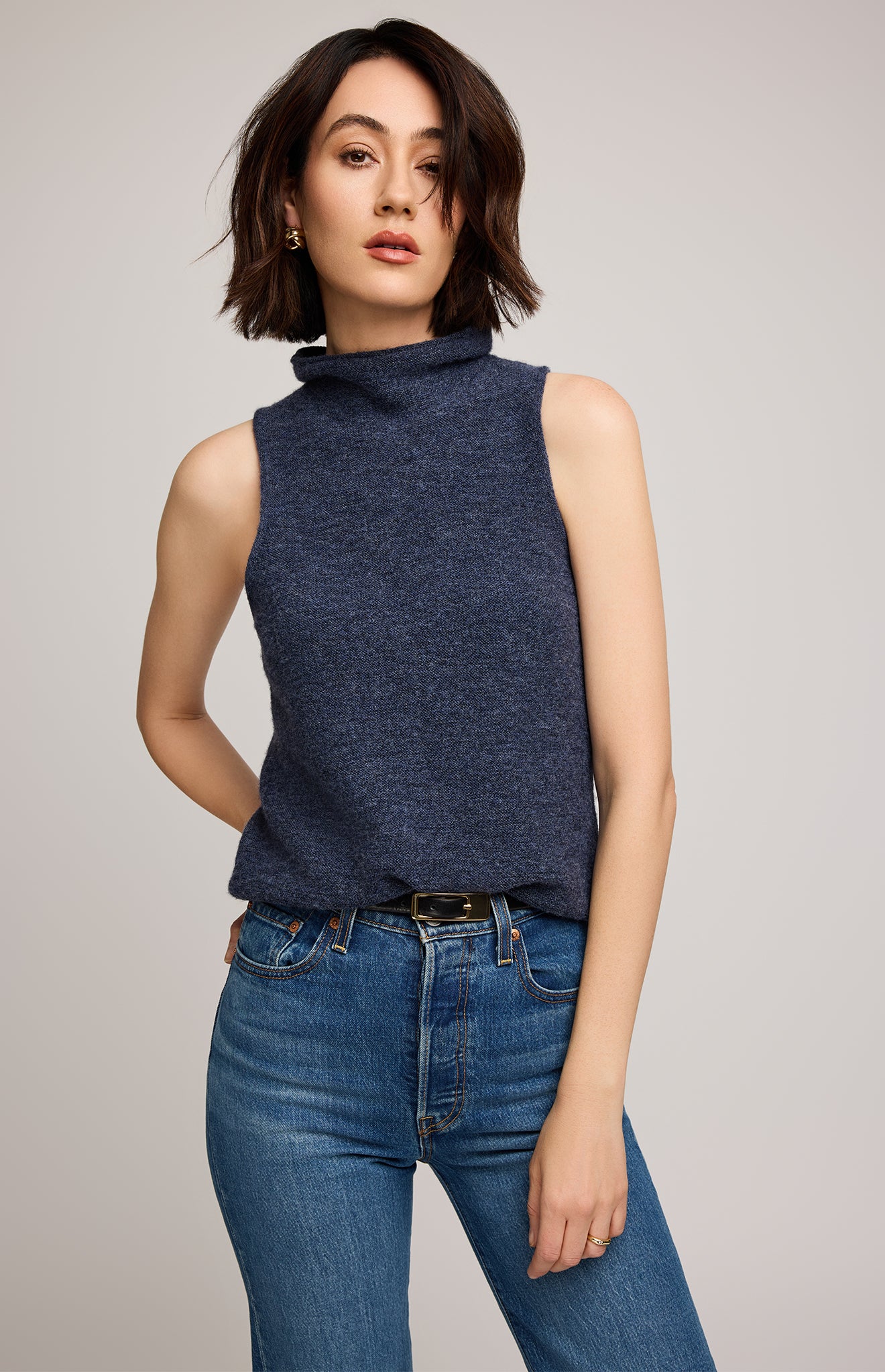 knit sleeveless top in blue