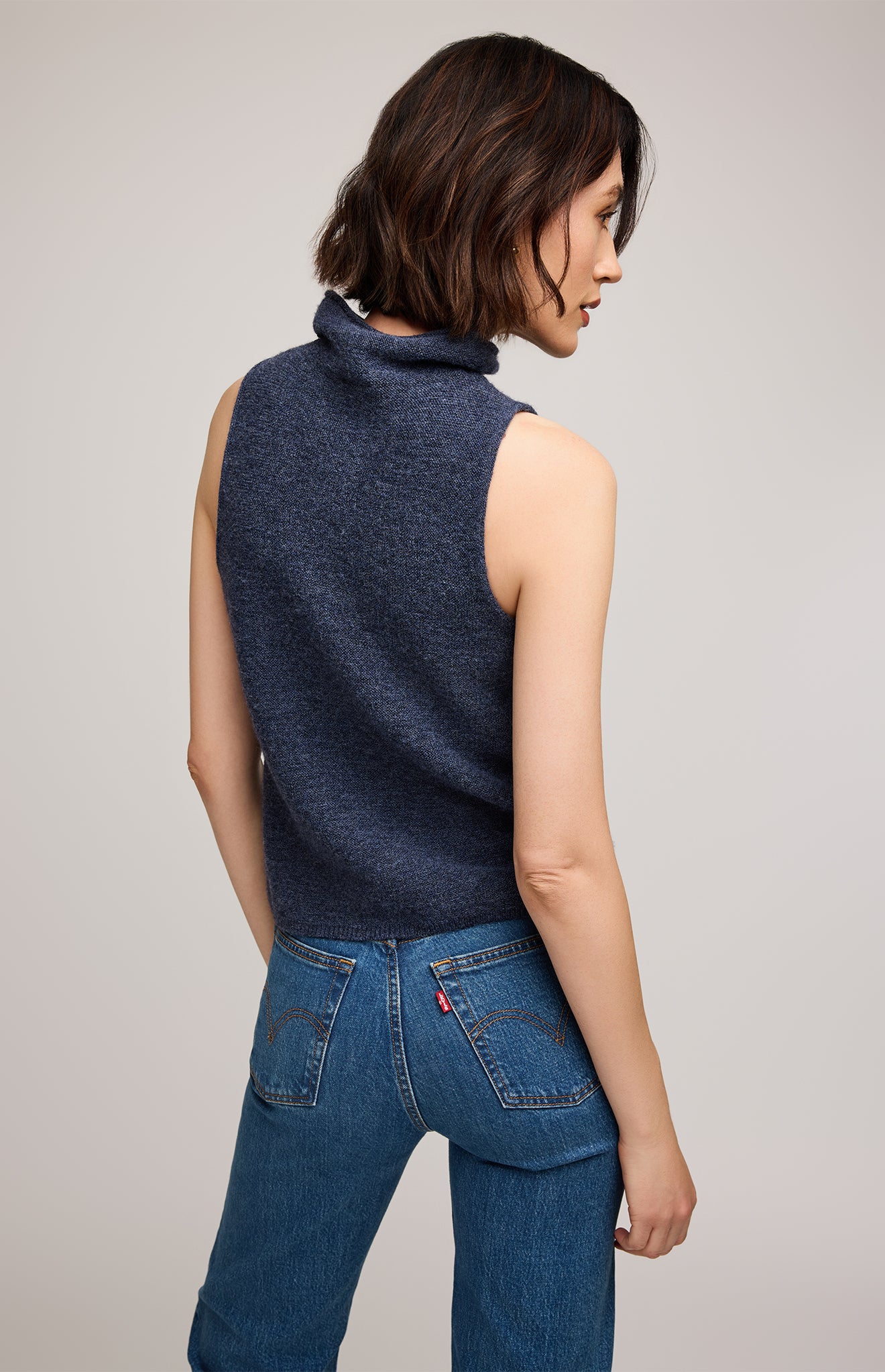 knit sleeveless top in blue