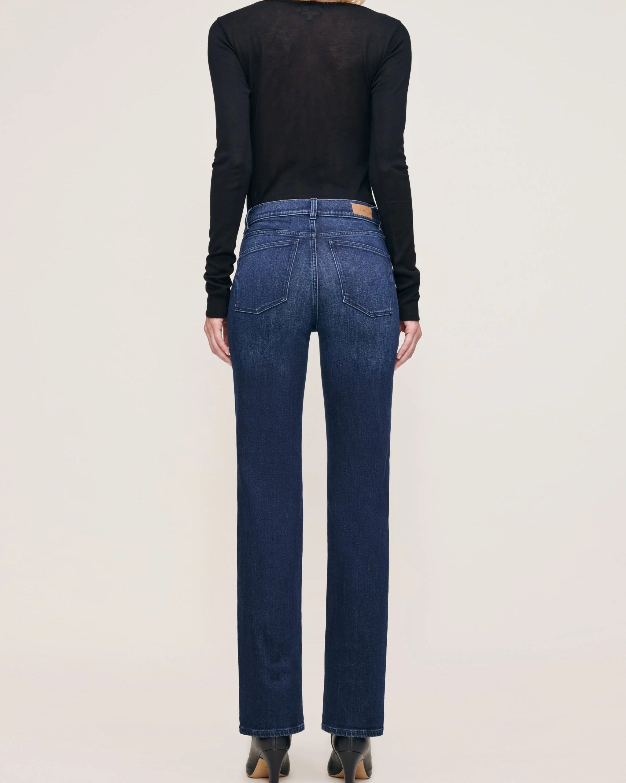 dark blue denim pants wth a straight leg