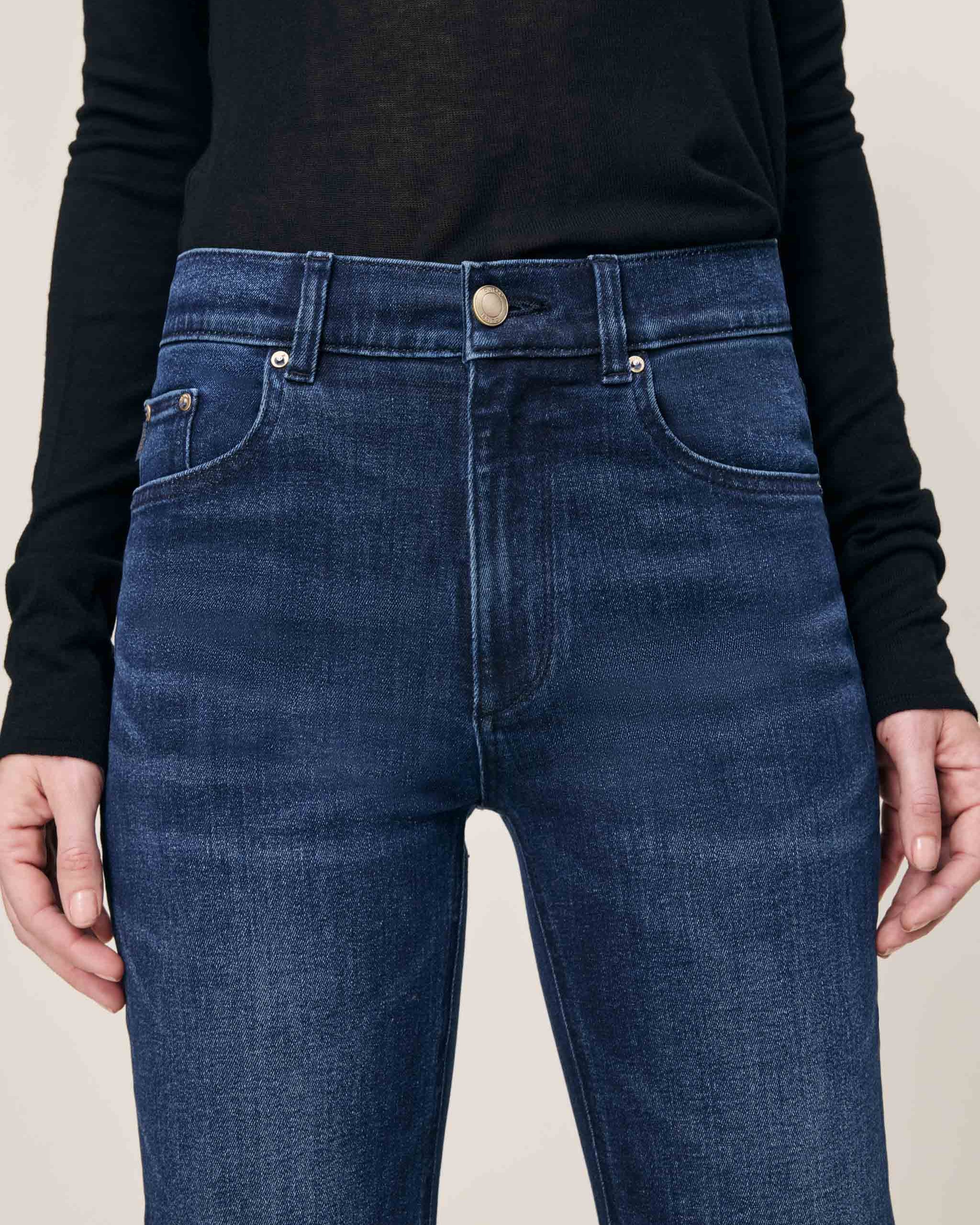 dark blue denim pants wth a straight leg