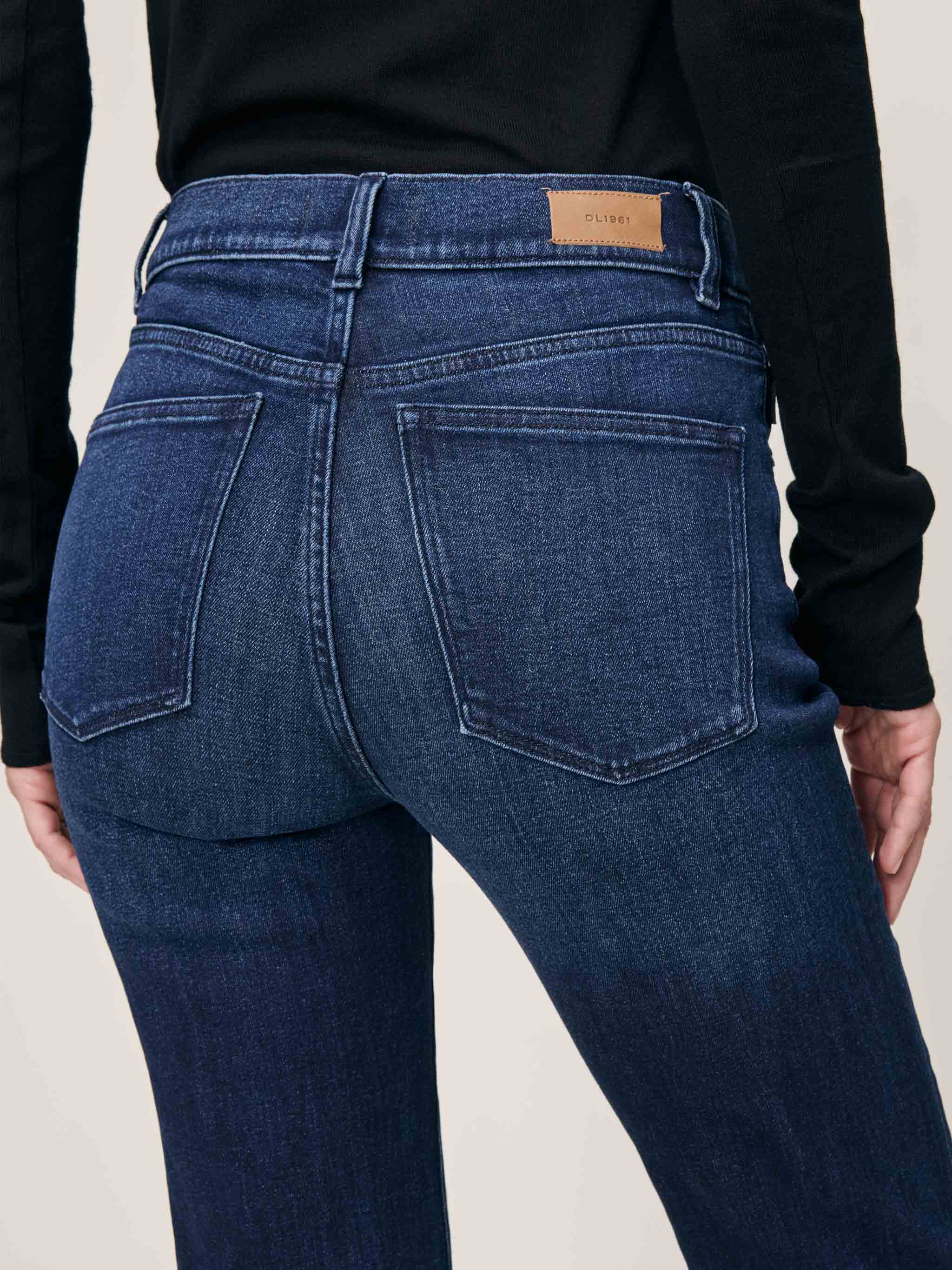 dark blue denim pants wth a straight leg