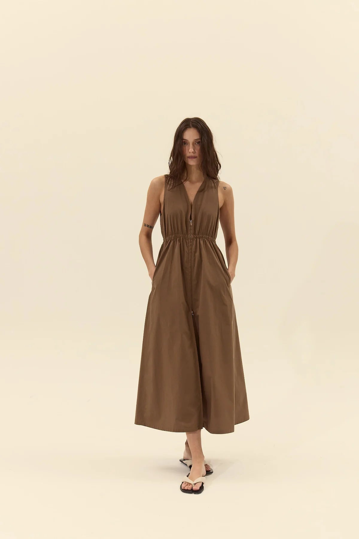 midi sleeveless dress in brown