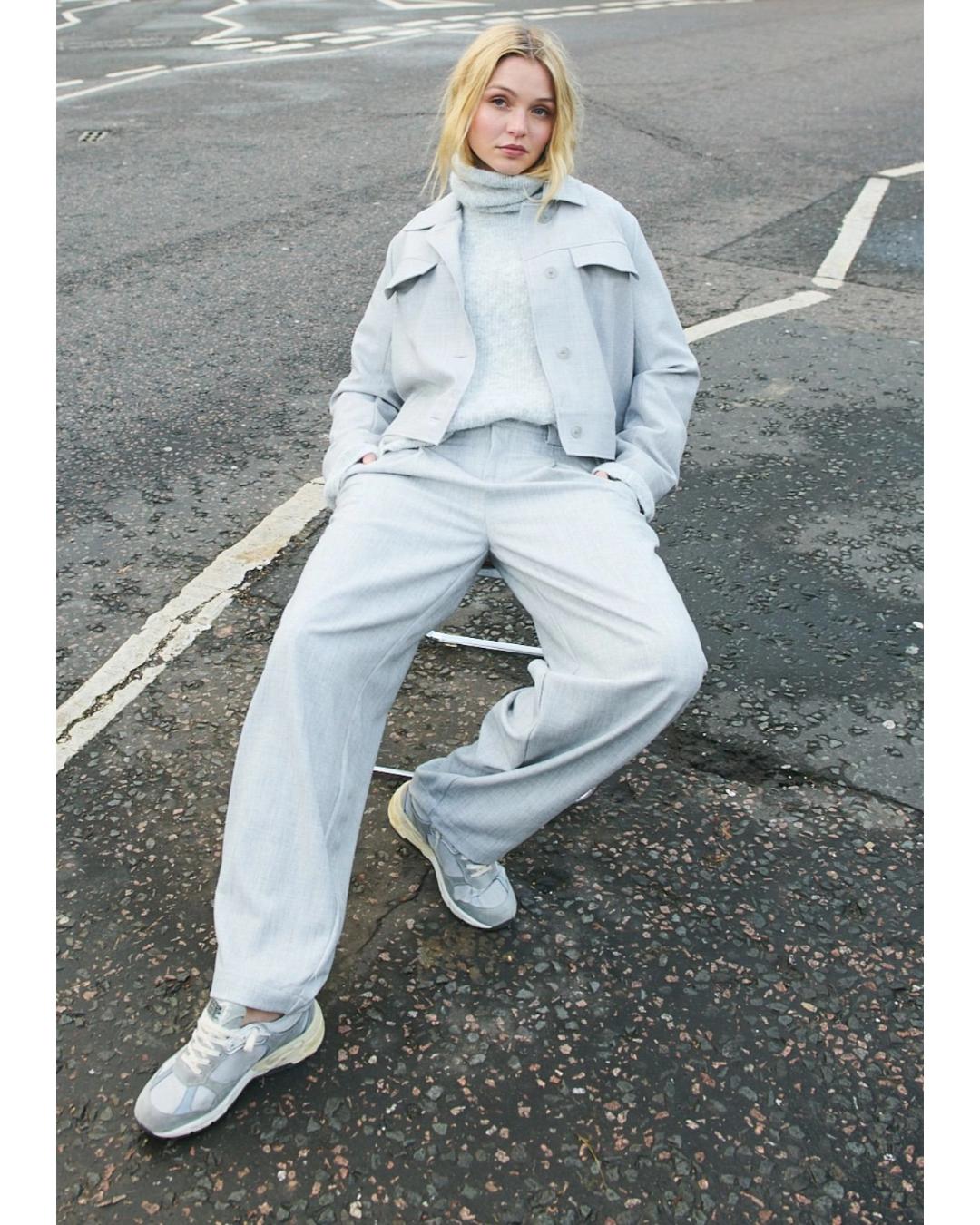 light grey tailored pant