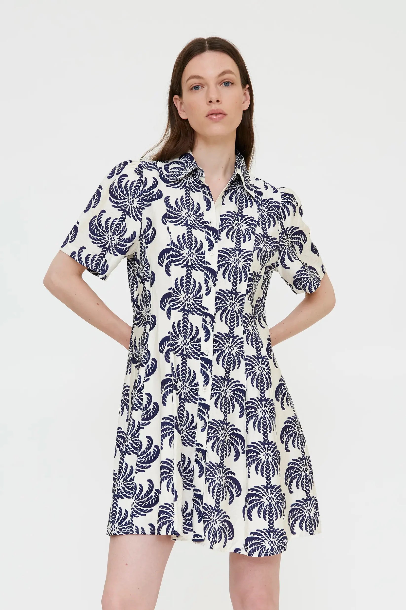 short sleeve dress in cream with blue palm trees