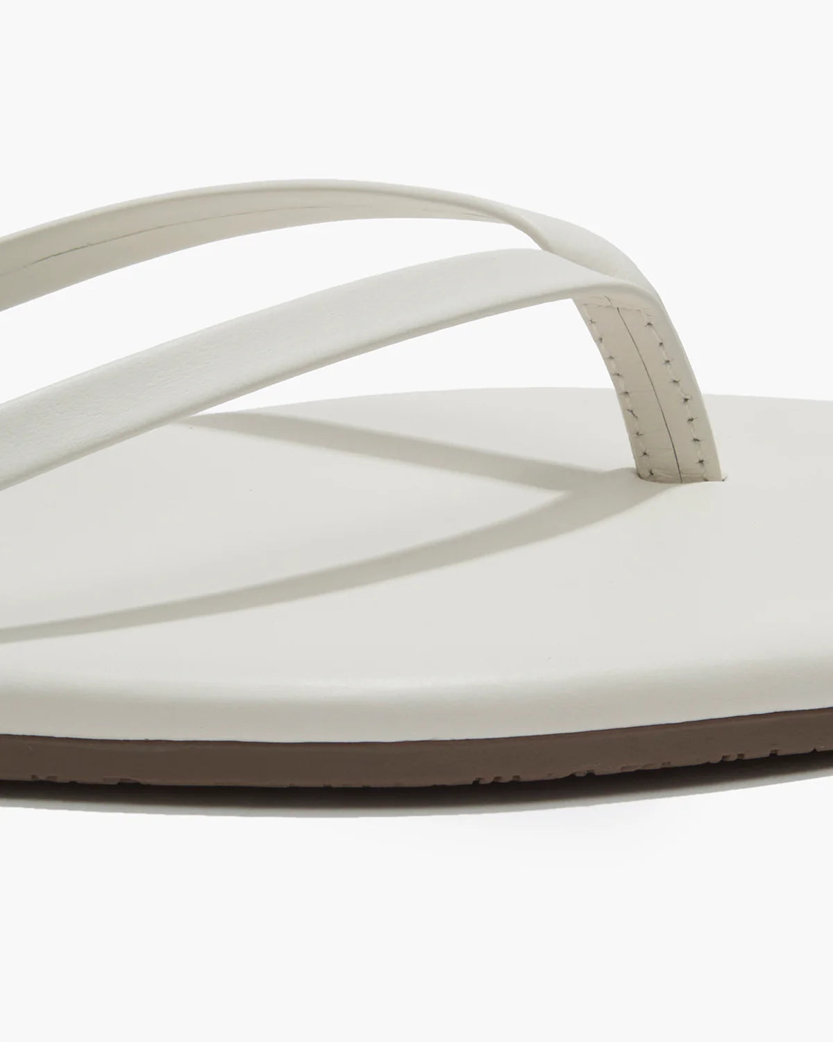 square toe flip flop in cream