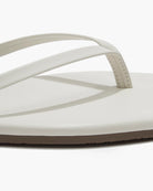 square toe flip flop in cream