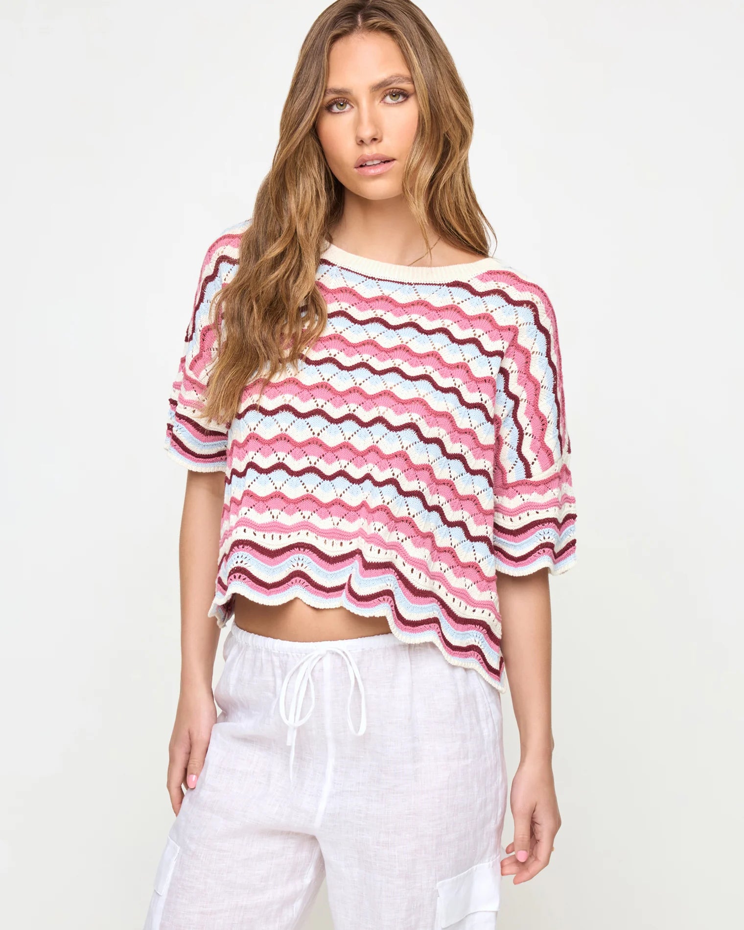 crochet short sleeve top in white and pink