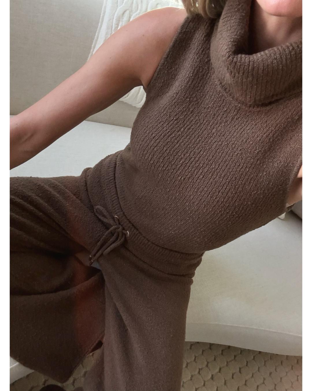 sweater pants in brown with a wide leg