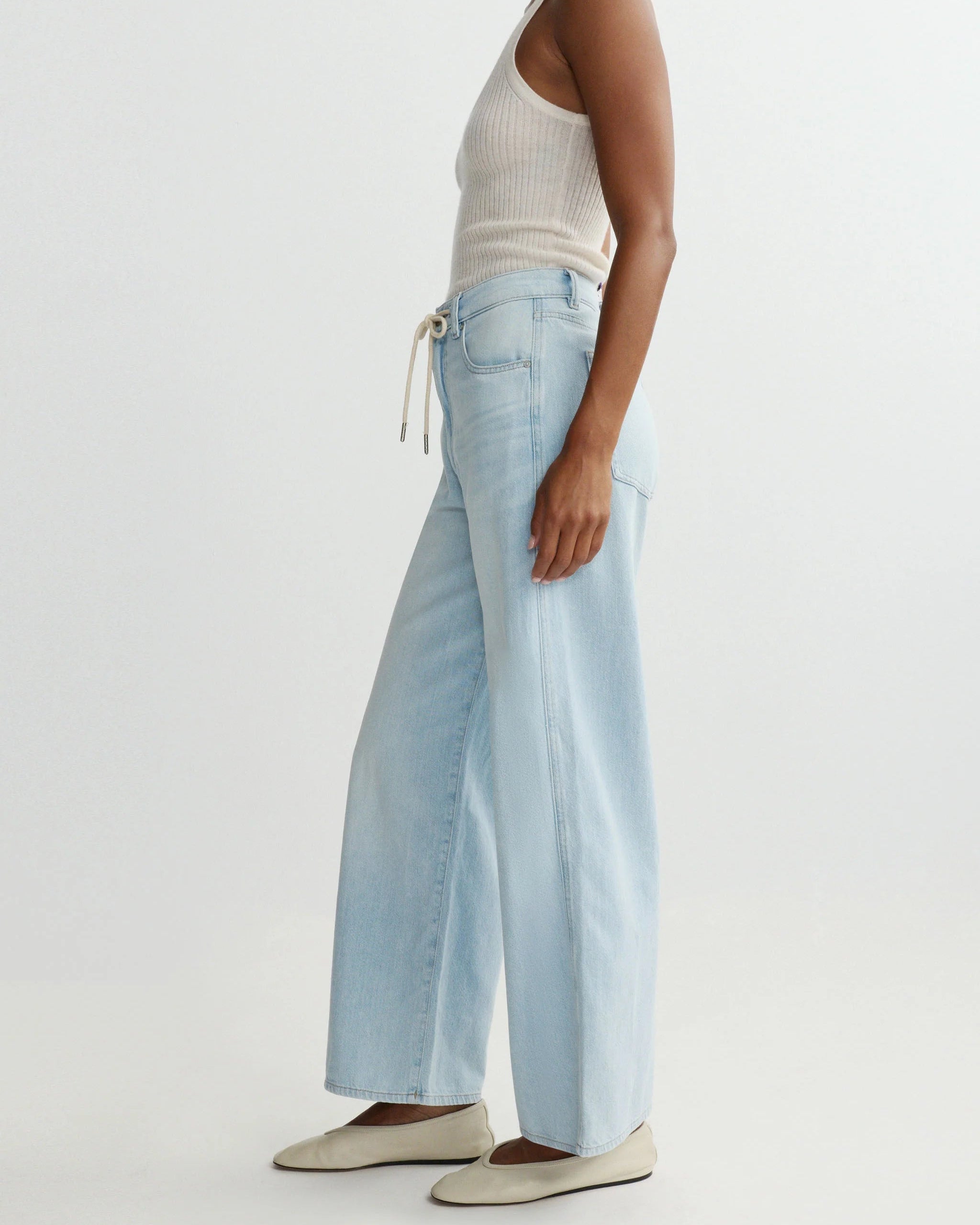 light wash barrel jean with a drawstring