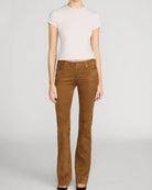 beige short sleeve t-shirt