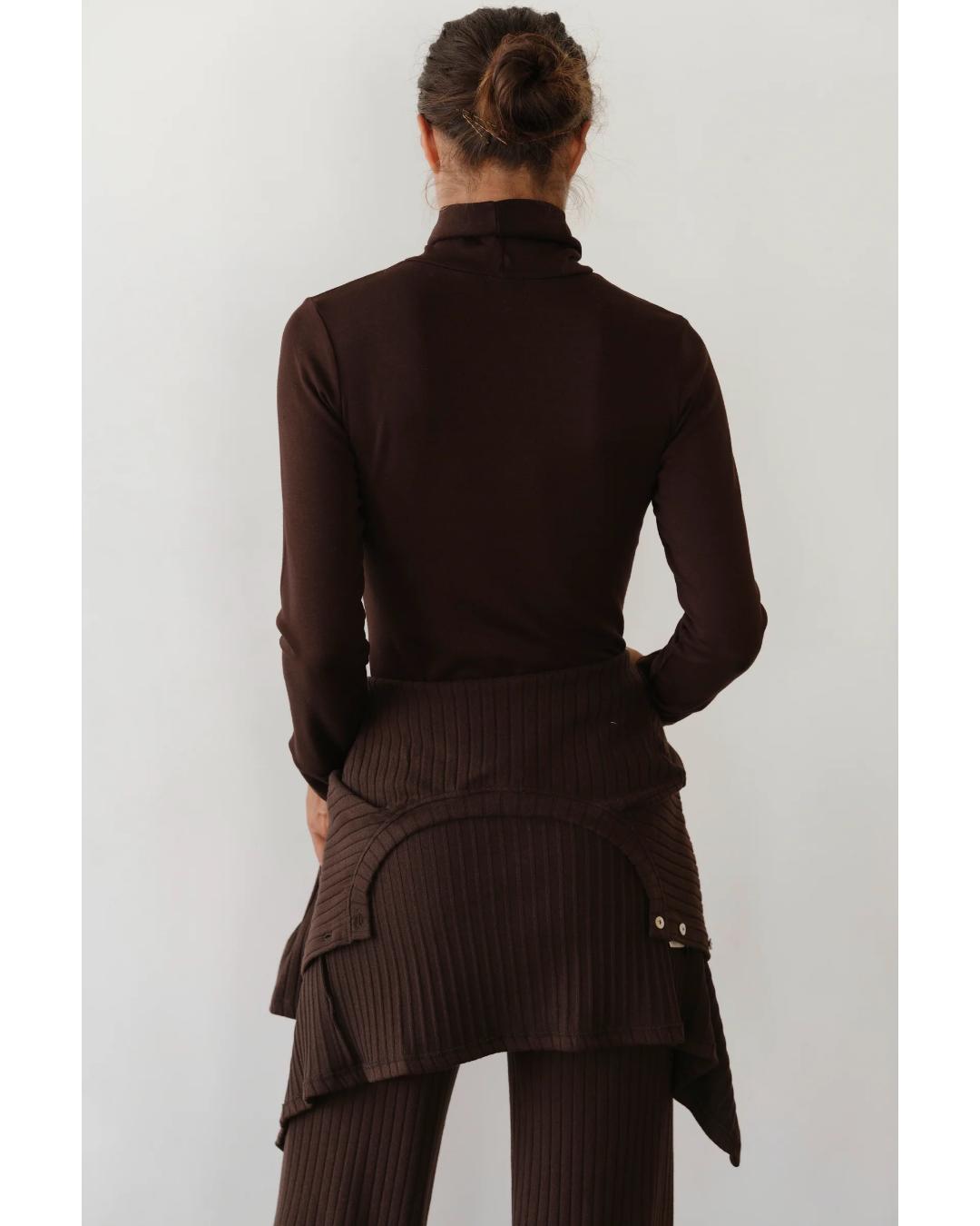 brown long sleeve turtleneck