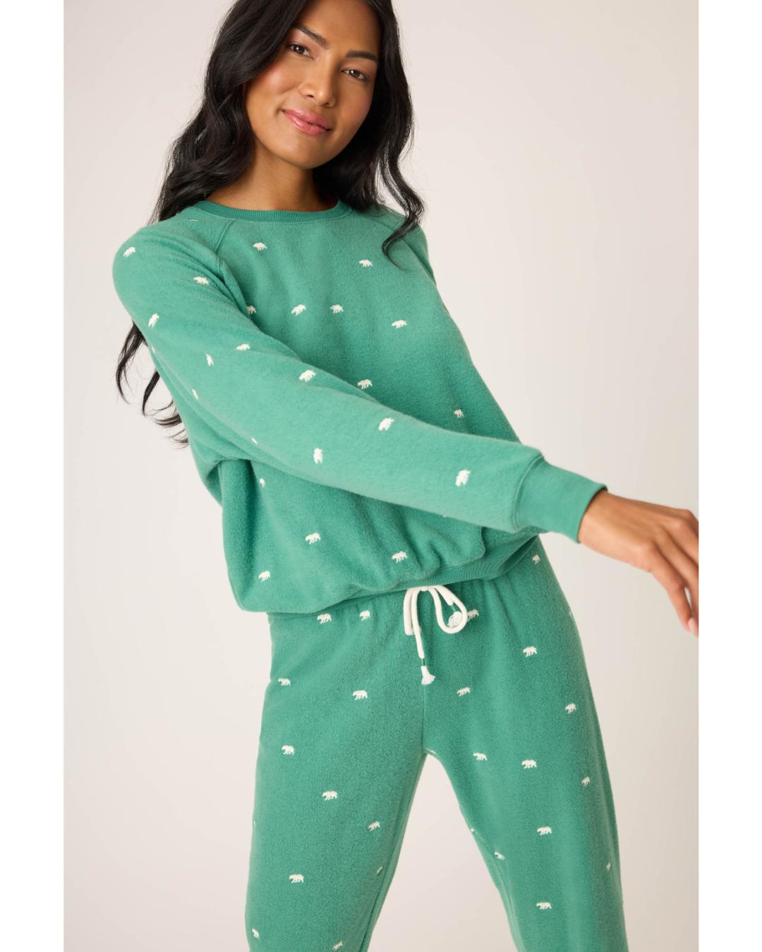 green long sleeve and pants pj set with bears all over 