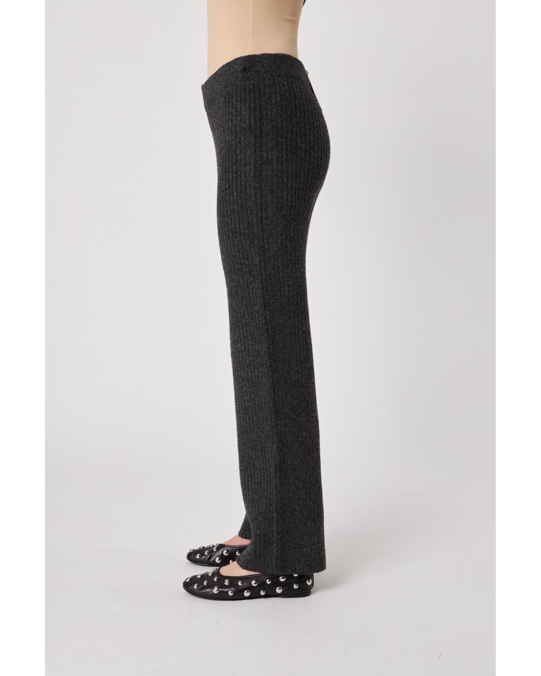 grey knit pants